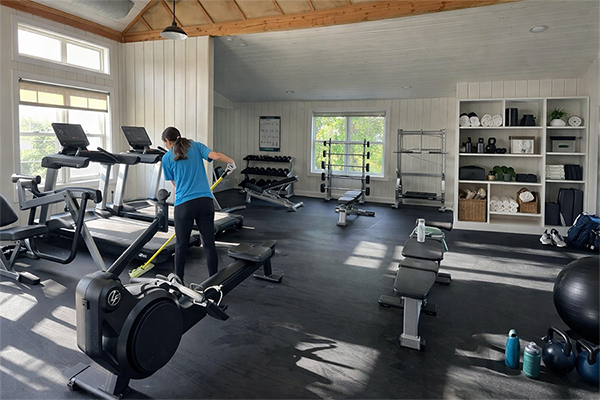 Gym Cleaning 600 x 400